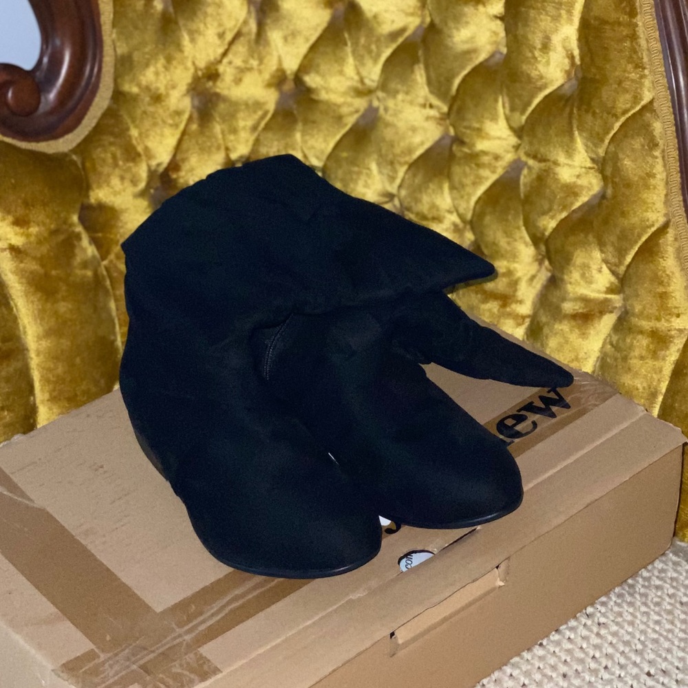 Comfortview faux suede black boots size 10W.